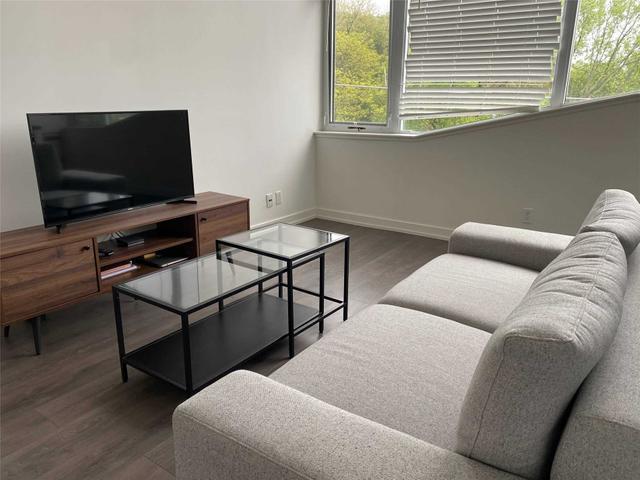 PH#5 - 2 Bellefair Ave