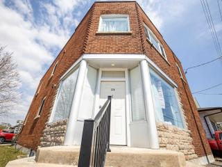 220 Gibb St