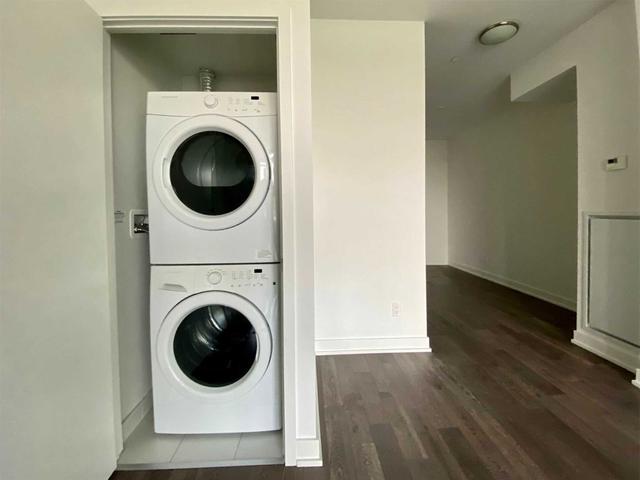 813 - 1238 Dundas St E