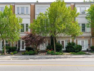 1011 Dundas St E