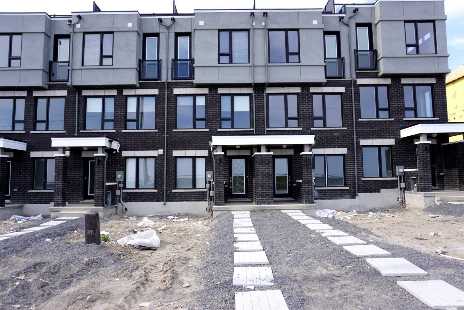 731 Port Darlington Rd, Leased, E5259110 Condos.ca