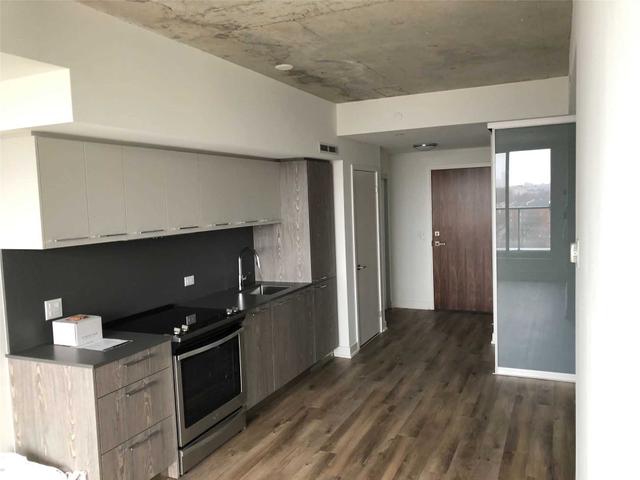 827 - 30 Baseball Pl