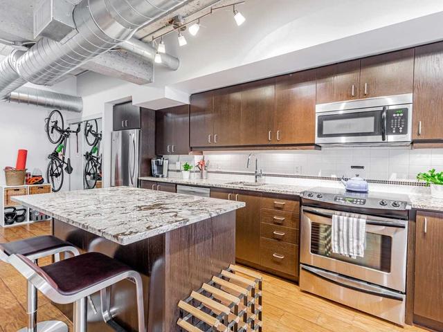 125 - 201 Carlaw Ave