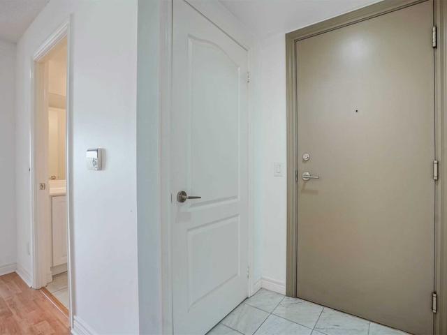 2301 - 60 Town Centre Crt