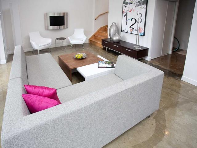 249 - 201 Carlaw Ave