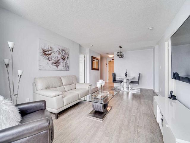 1905 - 88 Grangeway Ave