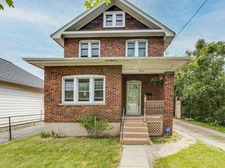 573 Oxford St