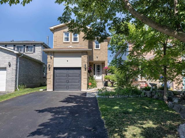 306 Bristol Cres