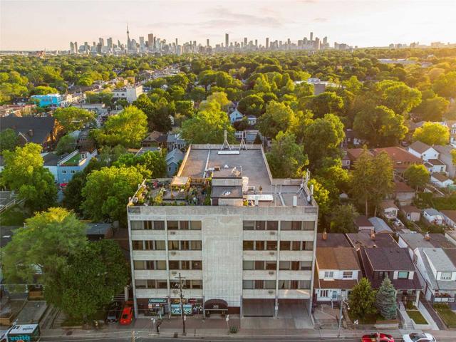 307 - 300 Coxwell Ave