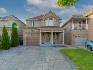 8 Grosbeak Cres