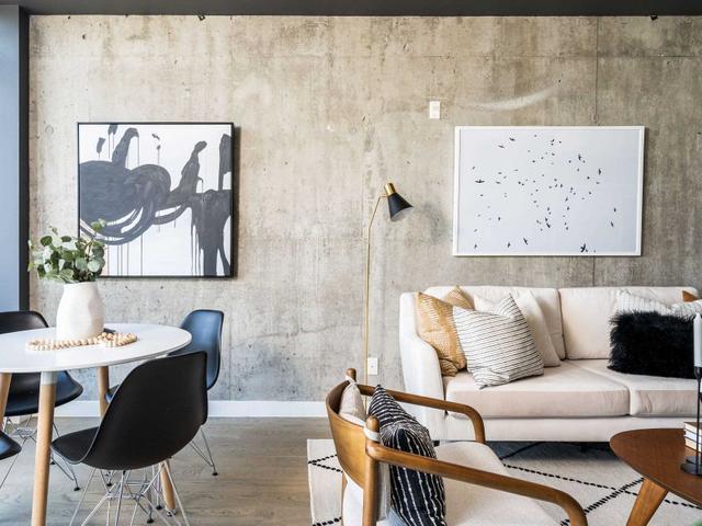 730 - 90 Broadview Ave