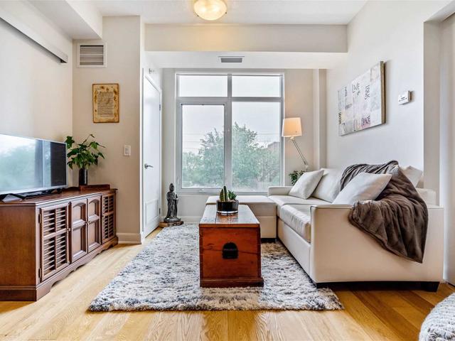 304 - 580 Kingston Rd