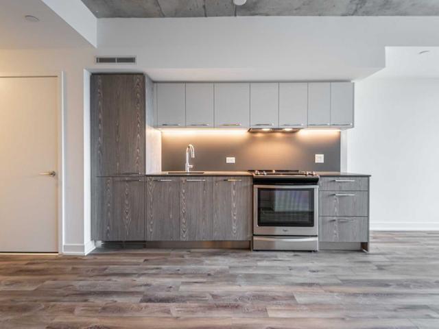 1003 - 30 Baseball Pl