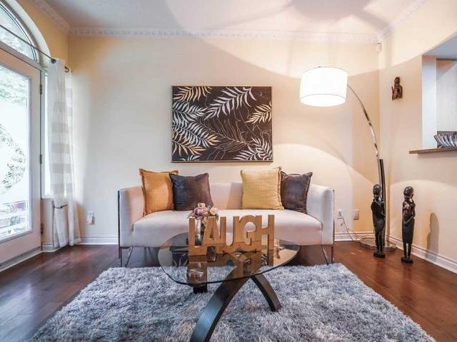 TH9 - 5039 Finch Ave E