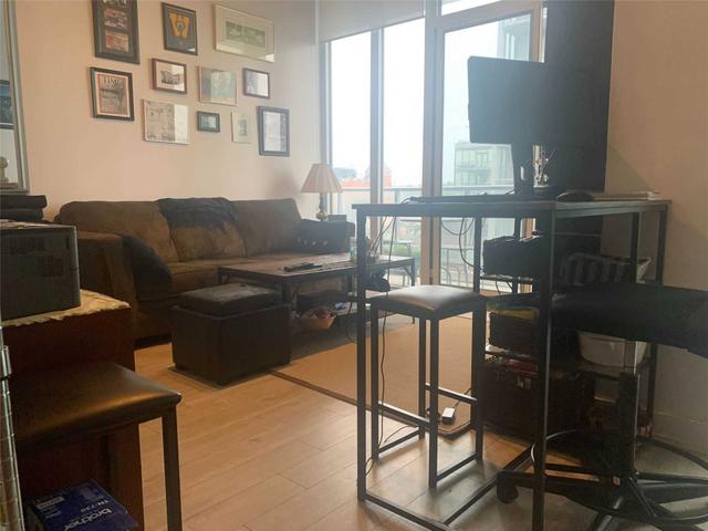 502 - 15 Baseball Pl