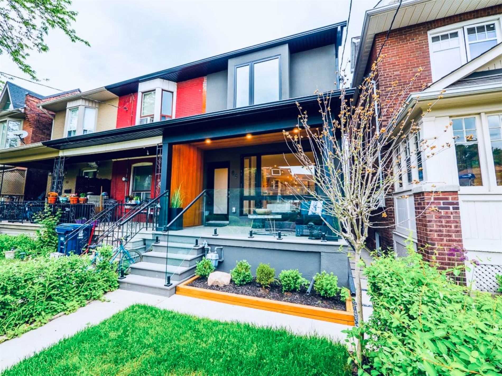 A closer look at Resort Style Condos With Spacious Walk-Out Floors