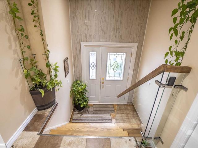22 Applemore Rd