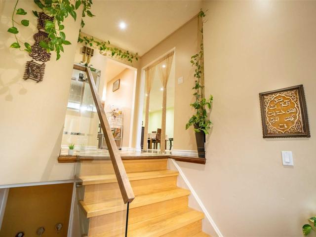 22 Applemore Rd