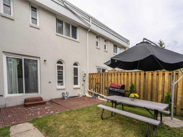 208 - 70 Cass Ave