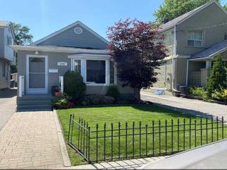 232 Woodmount Ave