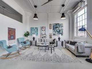 200 - 245 Carlaw Ave