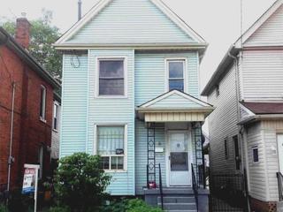 28 Burton St
