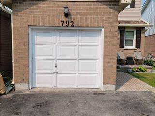 792 Bennett Cres