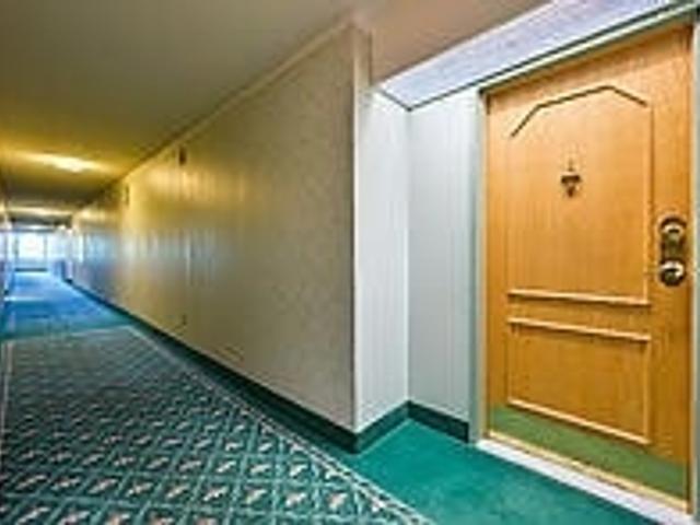 502 - 92 Church St S