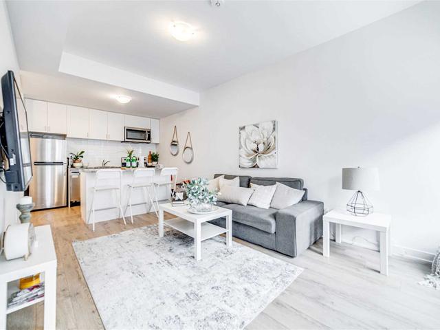 40 - 1740 Simcoe St N