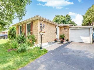 36 Dunsfold Dr