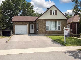 137 Oshawa Blvd S