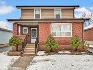 443 Adelaide Ave