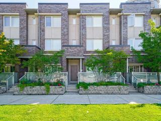 TH41 - 330 Village Green Sq