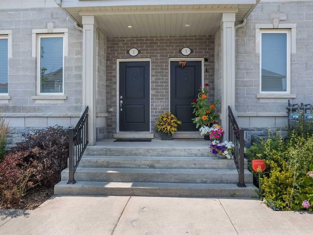 2 - 1040 Elton Way