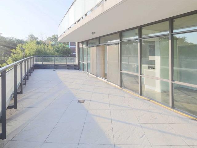 315 - 319 Carlaw Ave