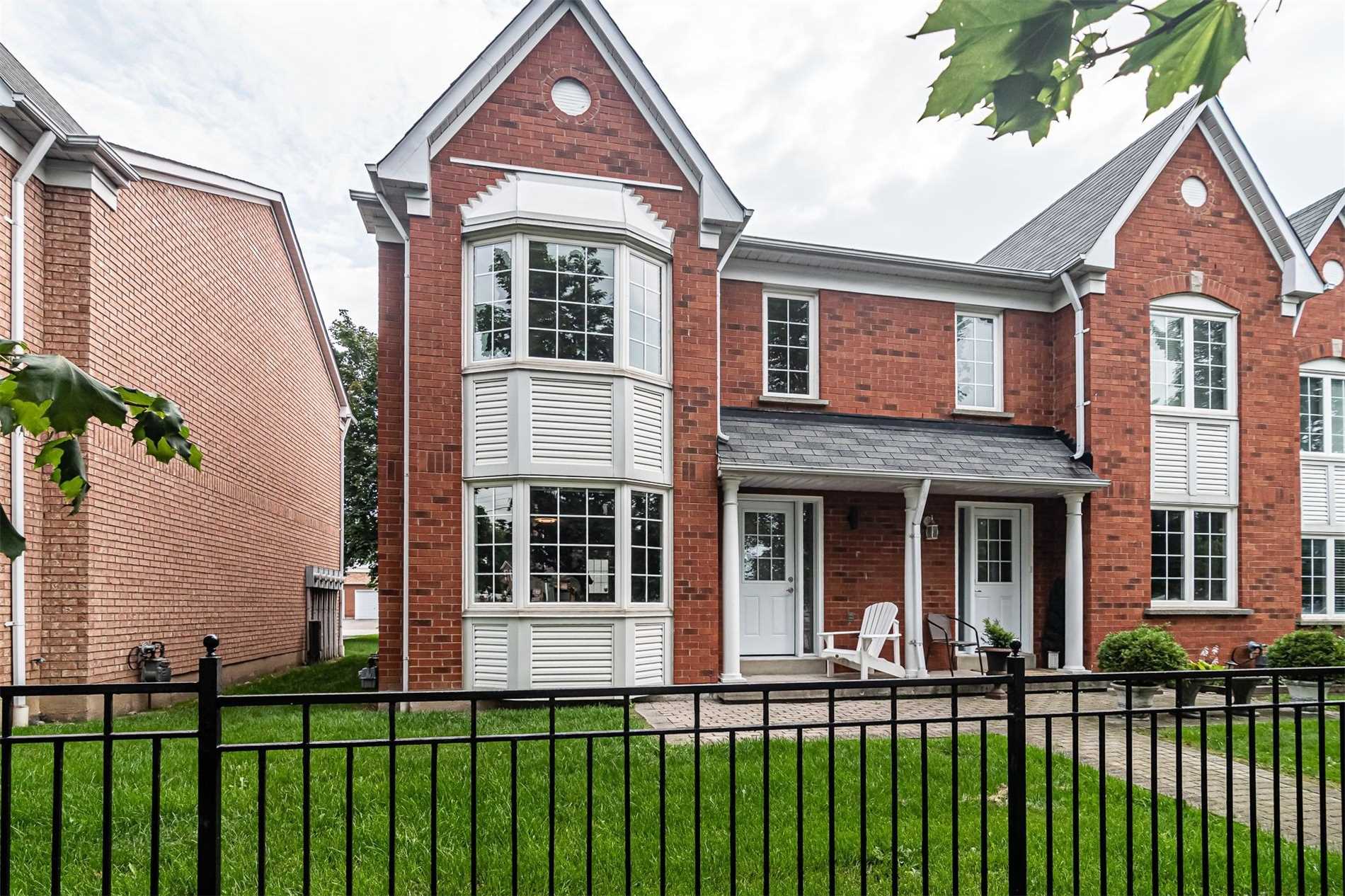 95 10 Bassett Blvd, Whitby Sold, E5337221 Condos.ca