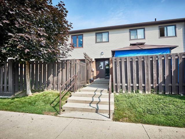 19 - 960 Glen St