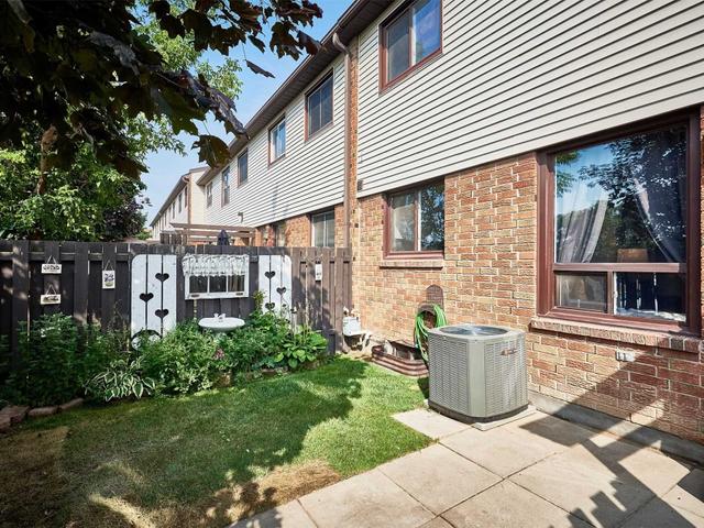 19 - 960 Glen St
