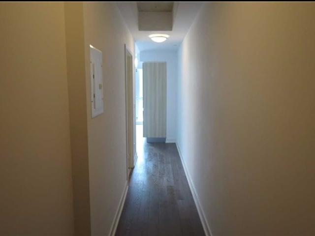 406 - 1190 Dundas St E