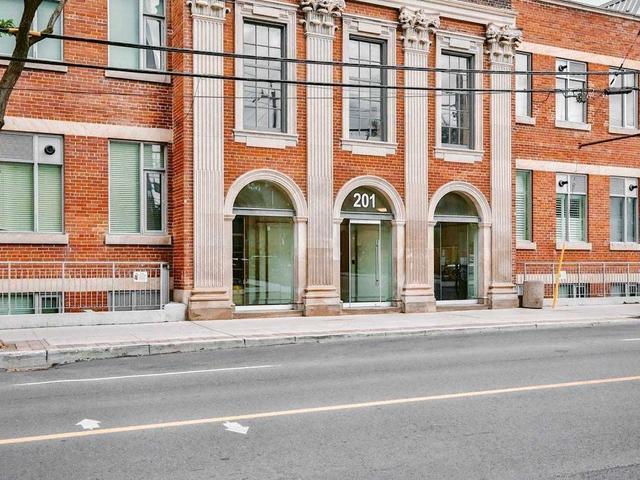 601 - 201 Carlaw Ave E