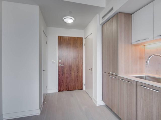 211 - 25 Baseball Pl