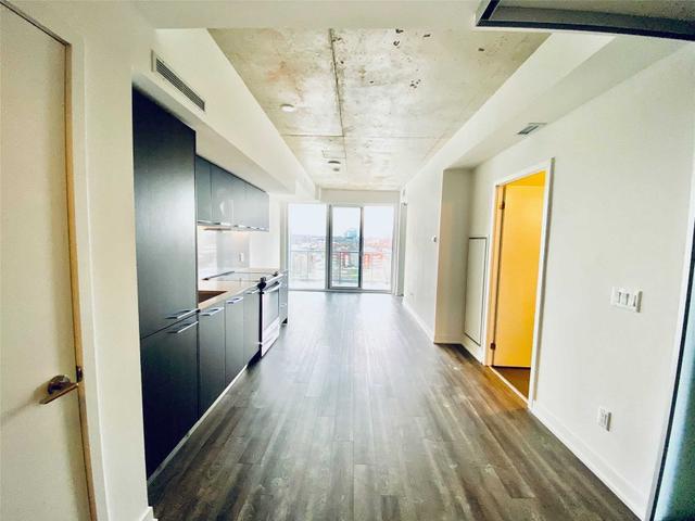 1025 - 30 Baseball Pl