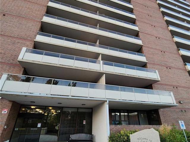 1701 - 15 Torrance Rd