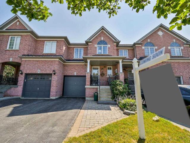 7 Cathedral Dr