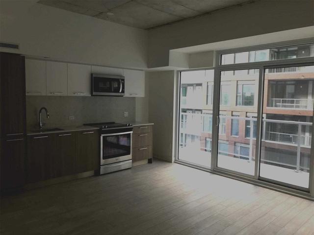 511 - 15 Baseball Pl