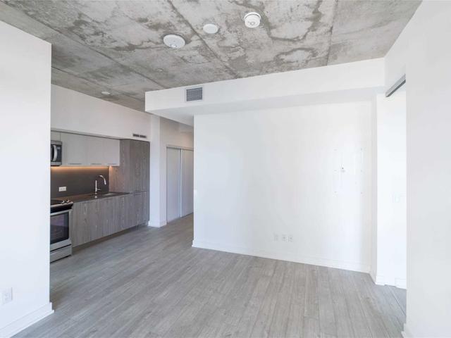 802 - 15 Baseball Pl