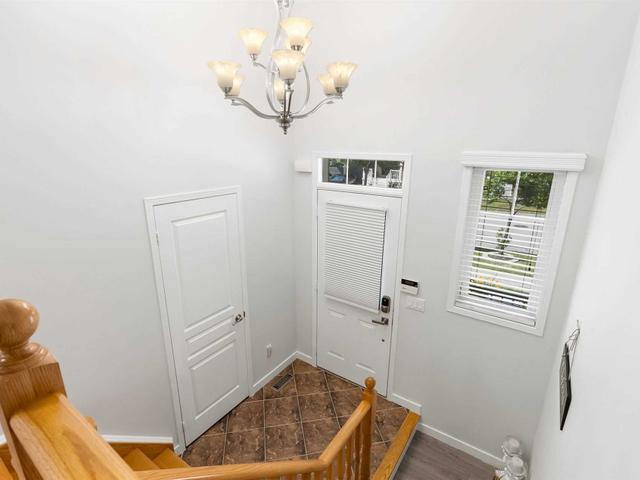 23 Loughlin Hill Cres