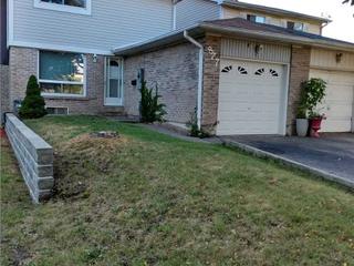 877 Gentry Cres