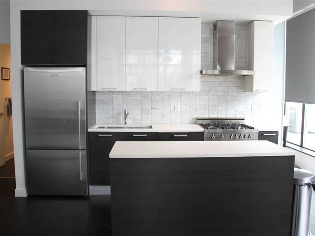 PH824 - 90 Broadview Ave