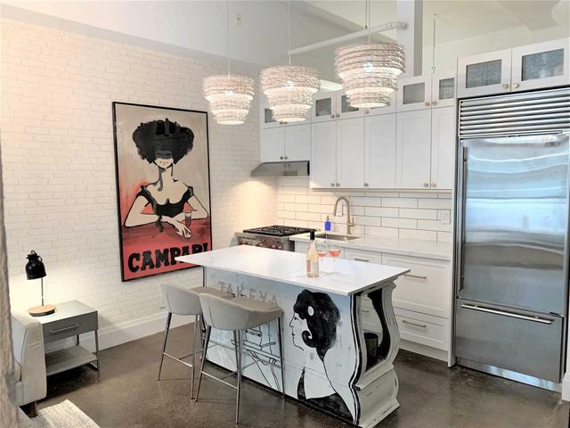 419 - 233 Carlaw Ave